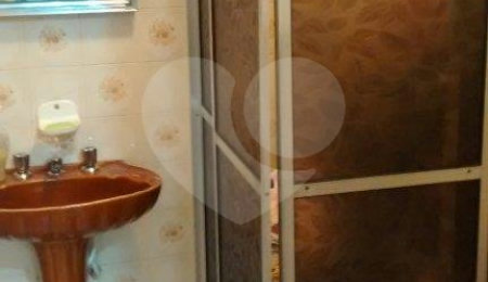Casa à venda com 3 quartos, sendo 1 suíte,  no condomínio Travessa Soldado Oscar Ribeiro Sampaio,8, São Paulo - SP