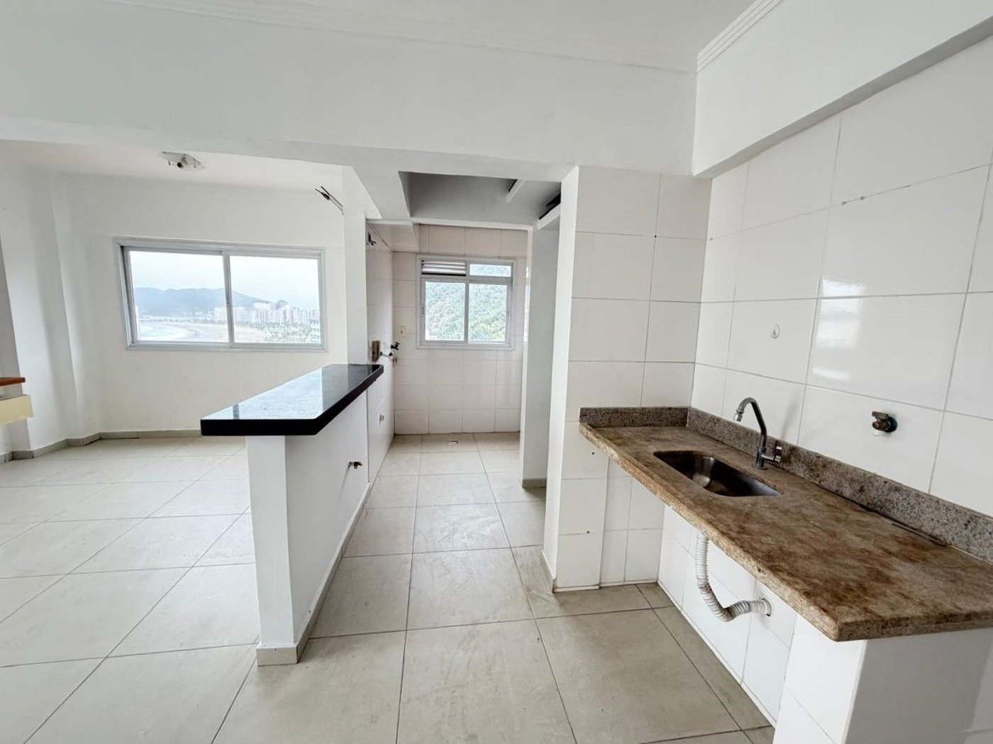 Cobertura com 2 dormitórios à venda, 98 m² por R$ 900.000,00 - José Menino - Santos/SP