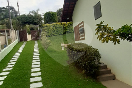 Casa em condomínio à venda com 3 quartos, sendo 1 suíte, no Centro, Bom Jesus dos Perdões, SP