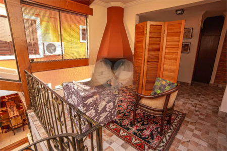Sobrado à venda com 3 quartos, sendo 1 suíte,  em Vila Santo Estéfano, São Paulo, SP