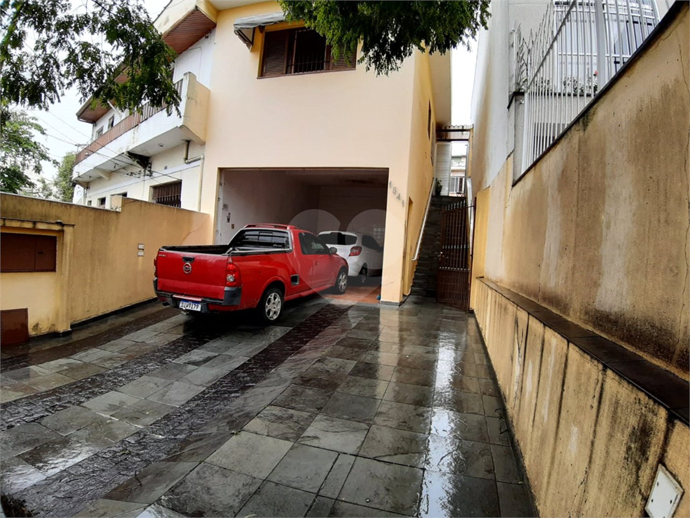 Sobrado à venda com 5 quartos em Vila Nivi, São Paulo, SP