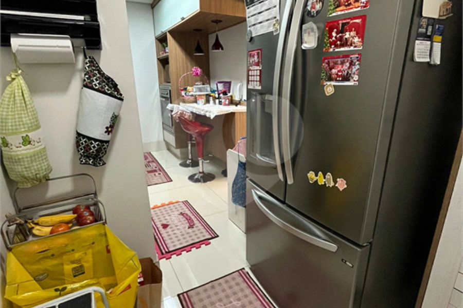 Casa à venda com 3 quartos, sendo 1 suíte, no condomínio Vila Siqueira, São Paulo - SP