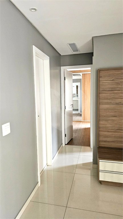 Apartamento à venda com 3 quartos, sendo 1 suíte, em Vila Paulo Silas, São Paulo, SP