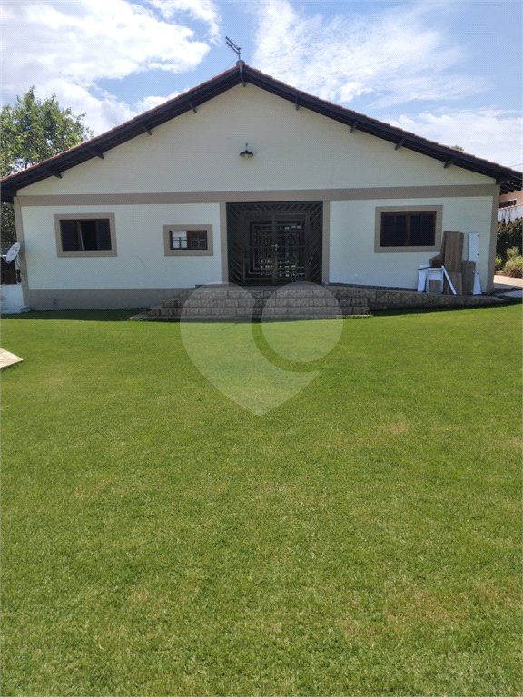 Casa à venda com 4 quartos, sendo 3 suítes,  em Vila Áurea, Poá, SP