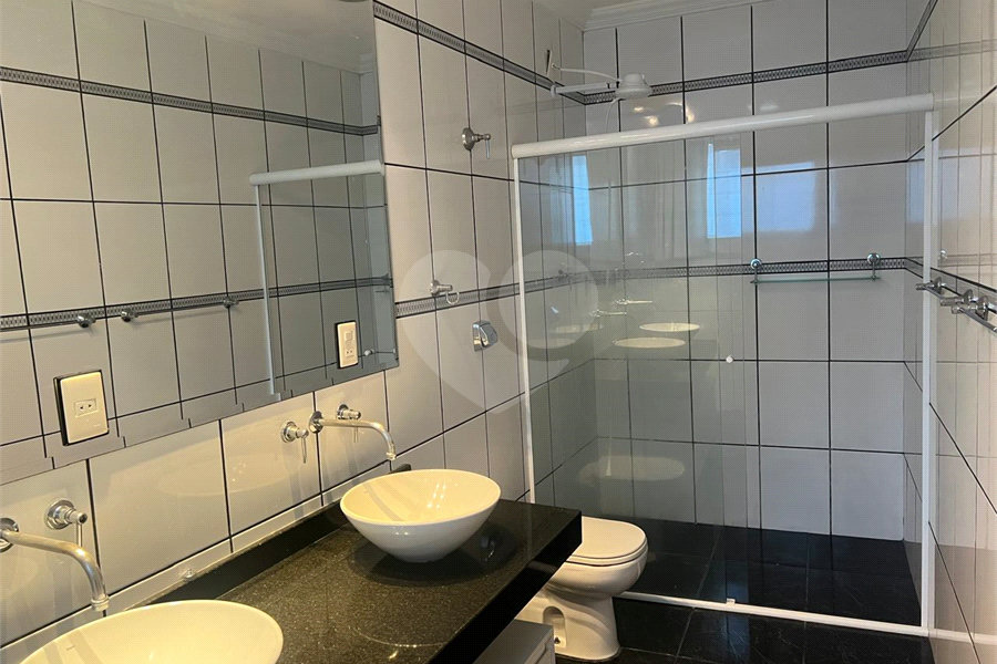 Sobrado à venda com 4 quartos, sendo 3 suítes, em Santana, São Paulo, SP