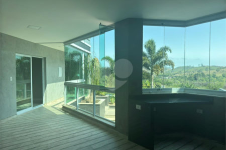 Casa à venda com 3 suítes no condomínio Aruã, Mogi das Cruzes - SP