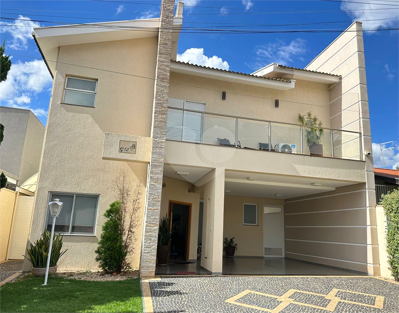 Sobrado à venda com 4 quartos, sendo 3 suítes, em Jardim Residencial Maggiore, Araraquara, SP