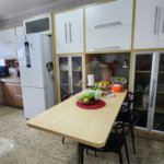 Casa à venda com 4 quartos, sendo 2 suítes, no condomínio Marambaia, Vinhedo - SP