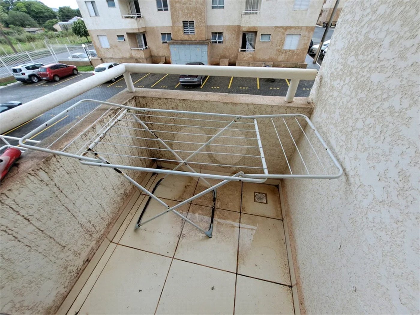 Apartamento com 02 quartos MOBILIADO com varanda e lazer !