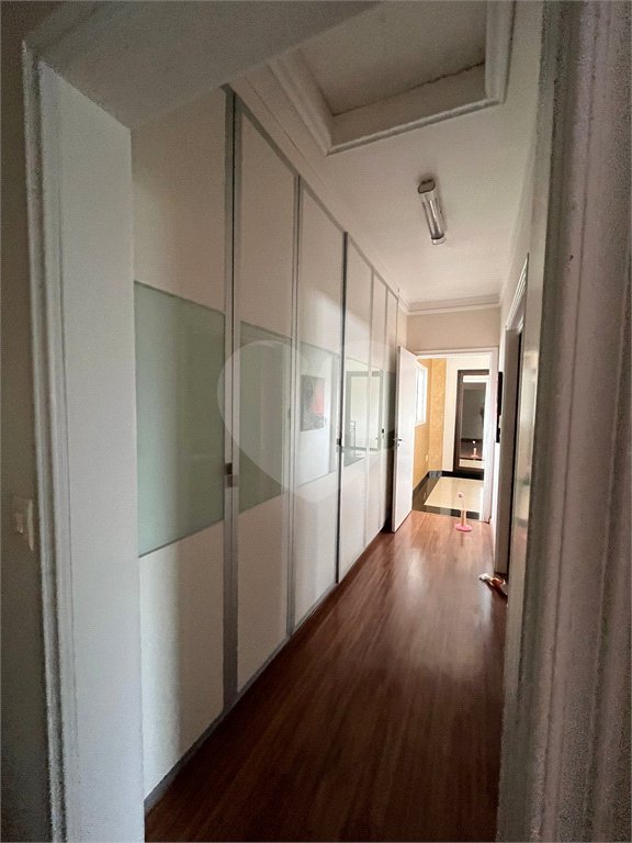 Casa à venda com 5 quartos, sendo 4 suítes,  no condomínio Terras de Santa Clara, Jacareí - SP