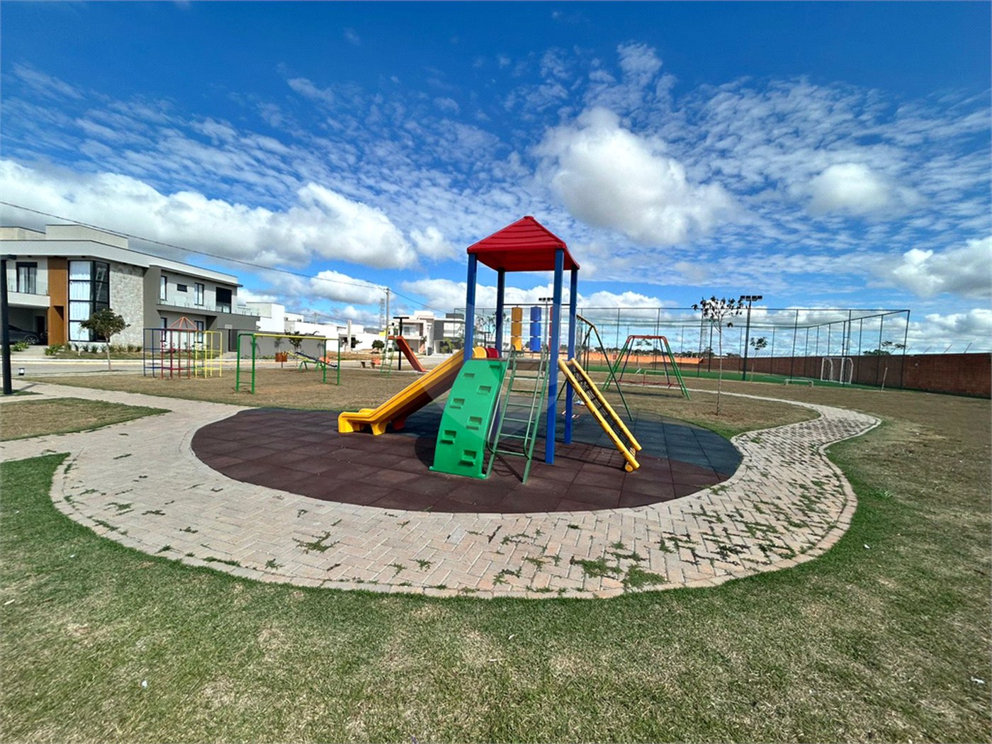 Casa à venda com 3 suítes no condomínio Jardim Villagio Wanel, Sorocaba - SP