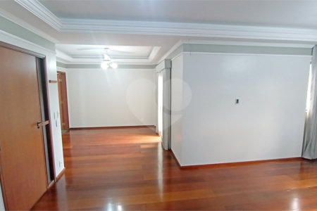 Apartamento à venda com 3 suítes no Centro, Vinhedo, SP