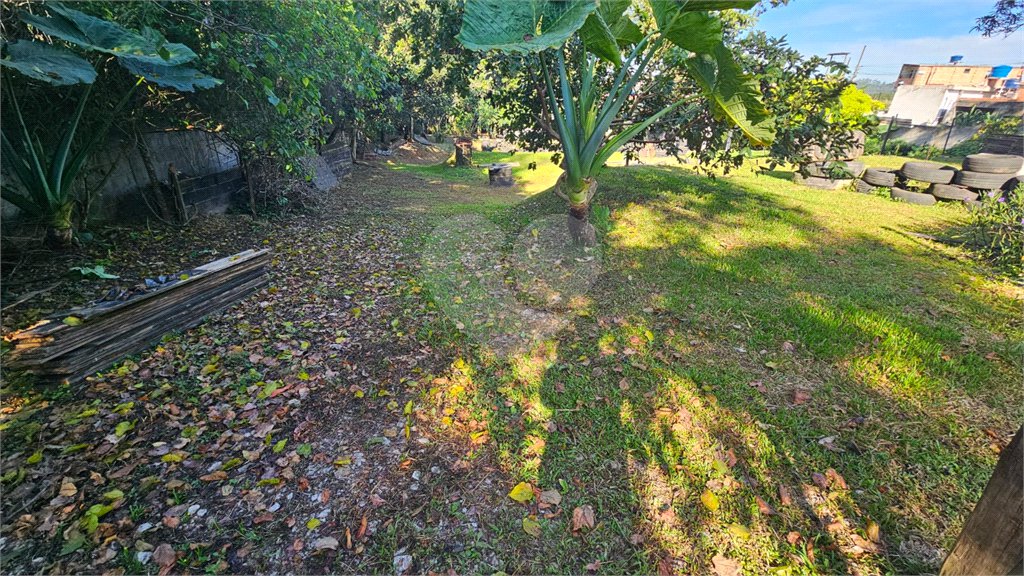 Chácara à venda ou para alugar com 3 quartos em Vila Marcelo, São Paulo, SP