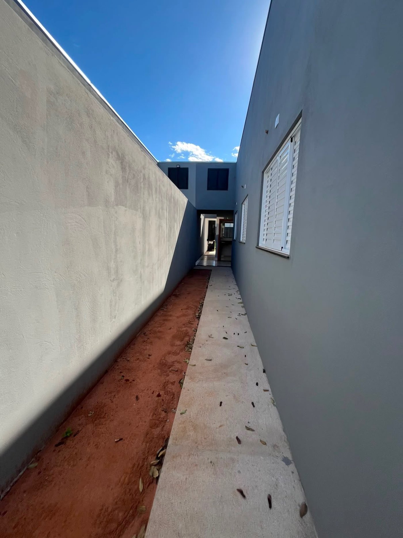 Casa à venda com 3 quartos, sendo 1 suíte,  em Bela Vista da Lagoa, Três Lagoas, MS