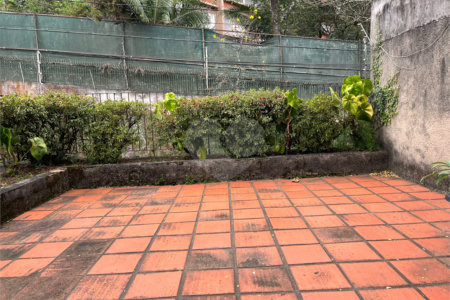 Sobrado à venda com 3 quartos, sendo 1 suíte, em Jardim Colombo, São Paulo, SP