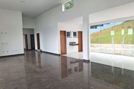 Casa em condomínio à venda com 3 suítes no Centro, Bom Jesus dos Perdões, SP