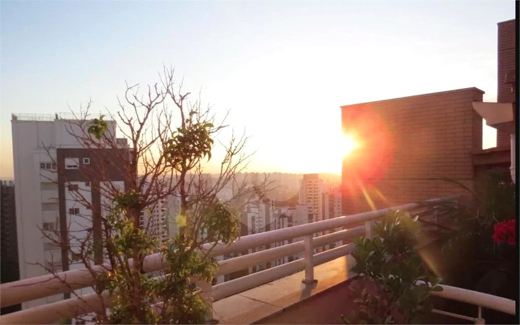 Cobertura à venda com 4 suítes em Vila Suzana, São Paulo, SP
