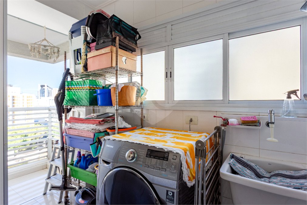 Apartamento à venda com 3 suítes em Vila Mariana, São Paulo, SP