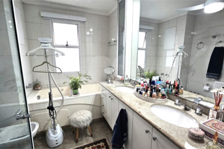 Cobertura à venda com 4 quartos, sendo 3 suítes, em Alto da Boa Vista, São Paulo, SP