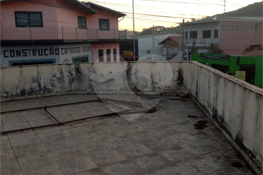 Casa à venda ou para alugar com 2 quartos no Centro, Mairiporã, SP