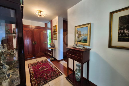 Casa de Vila à venda ou para alugar com 4 quartos, sendo 2 suítes,  em Jardim Leonor, São Paulo, SP