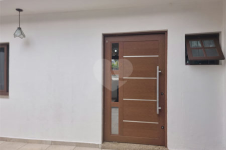 Sobrado à venda ou para alugar com 3 quartos, sendo 2 suítes,  em Ferreira, São Paulo, SP