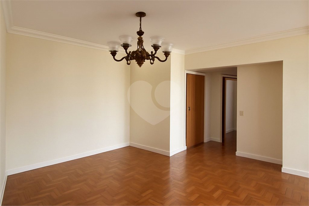 Apartamento à venda com 3 quartos, sendo 1 suíte,  em Alto da Lapa, São Paulo, SP