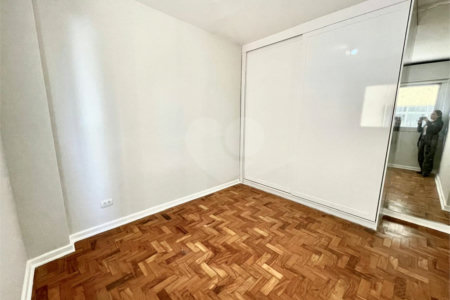 Apartamento à venda com 3 quartos em Cerqueira César, São Paulo, SP