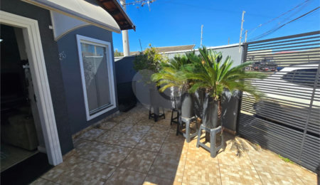 Casa à venda com 2 quartos, sendo 1 suíte, em Vila Nastri, Itapetininga, SP