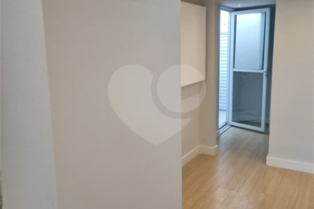 Cobertura à venda com 3 quartos, sendo 2 suítes, em Cachamorra, Rio de Janeiro, RJ
