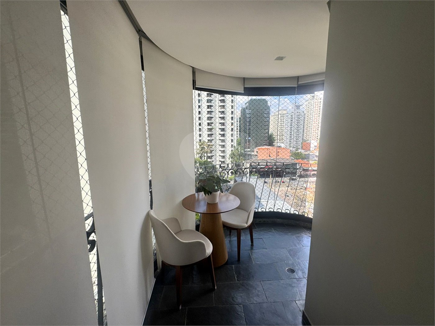 Apartamento à venda com 3 suítes em Indianópolis, São Paulo, SP