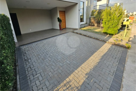Casa à venda com 3 suítes no condomínio Jardim Residencial Dona Maria José, Indaiatuba - SP