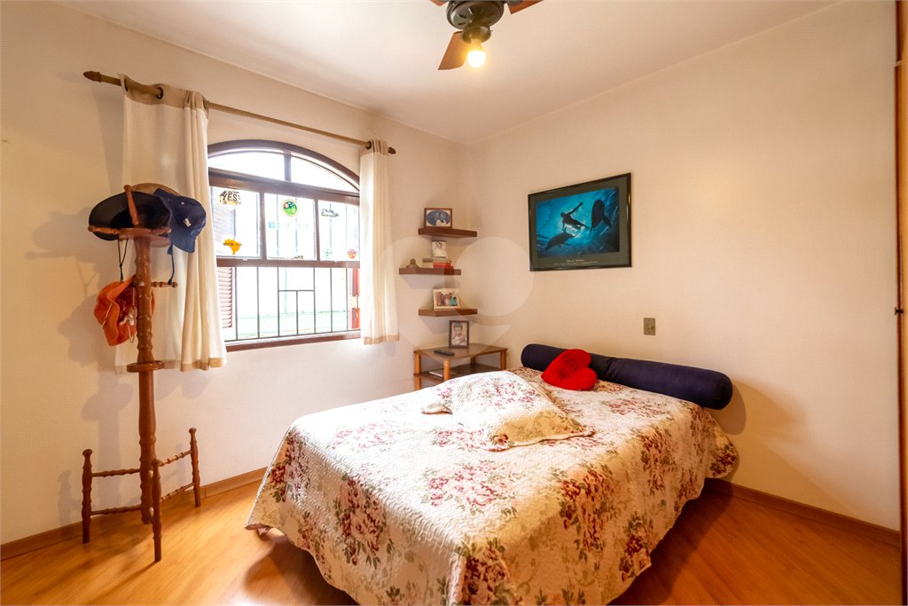 Casa à venda com 4 quartos, sendo 2 suítes, em Campo Belo, São Paulo, SP