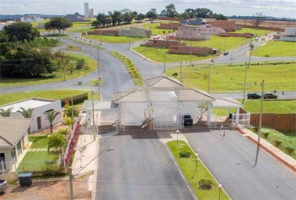 Casa à venda com 3 quartos, sendo 1 suíte,  no condomínio Reserva Ipanema I, Sorocaba - SP