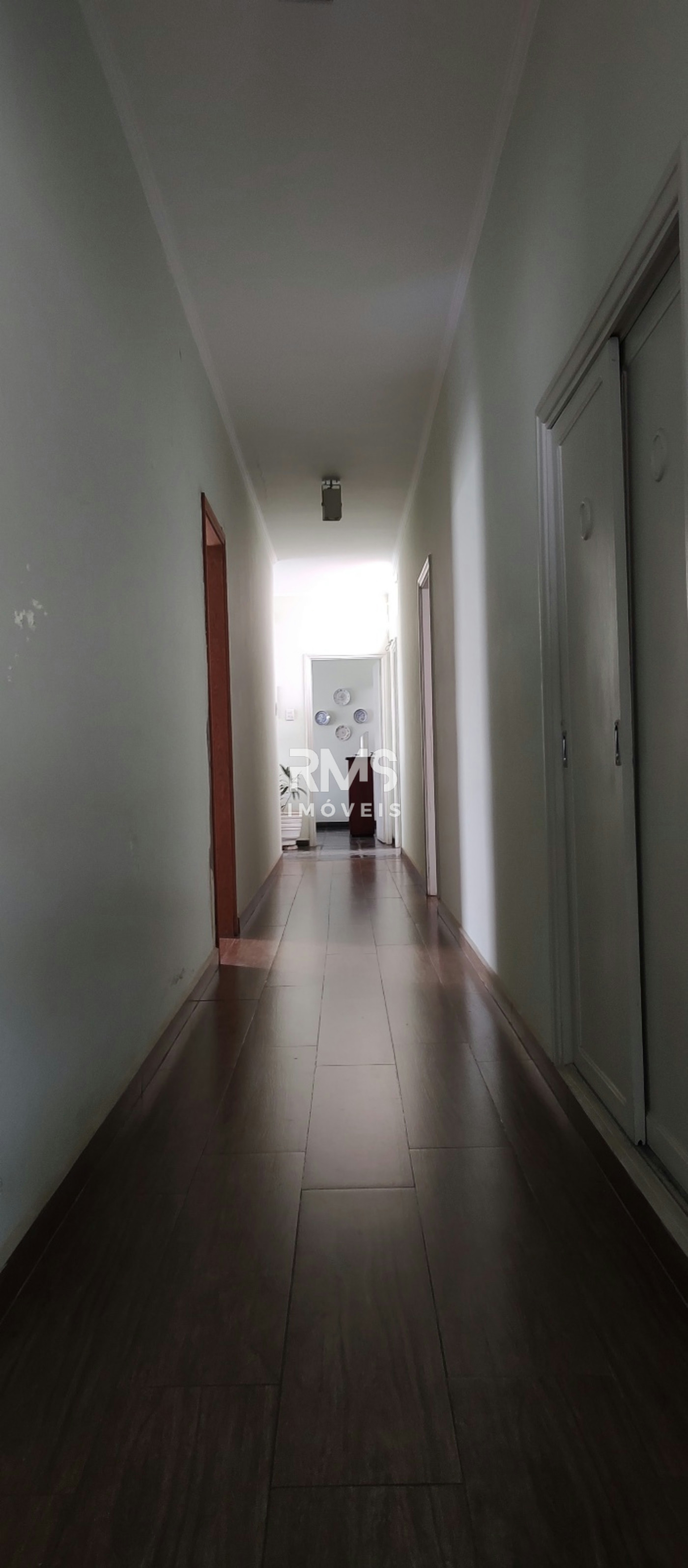 Casa à venda com 4 quartos, sendo 2 suítes,  no Centro, Itu, SP