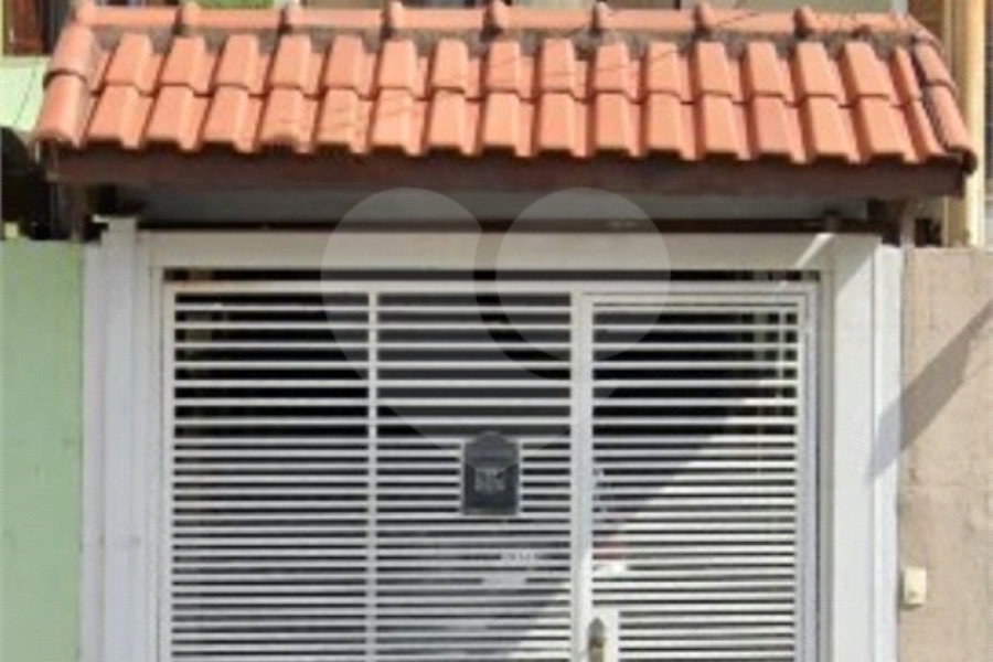 Sobrado à venda com 2 quartos, sendo 1 suíte,  em Jardim Regina, São Paulo, SP