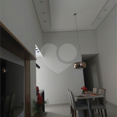Casa à venda com 3 quartos, sendo 1 suíte, no condomínio Mantova, Indaiatuba - SP