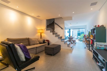 Casa de Vila à venda com 2 quartos em Vila São Francisco (zona Sul), São Paulo, SP