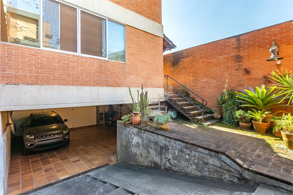 Sobrado à venda com 3 quartos, sendo 1 suíte, em Jardim Prudência, São Paulo, SP