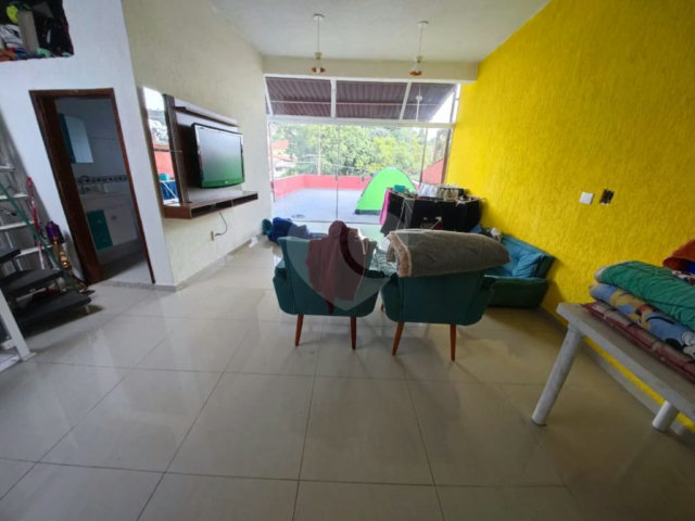 Sobrado à venda com 3 quartos, sendo 1 suíte,  em Chácara Inglesa, São Paulo, SP