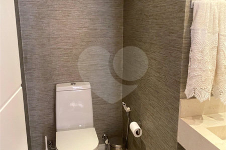 Apartamento à venda com 3 quartos, sendo 2 suítes, em Brooklin Paulista, São Paulo, SP