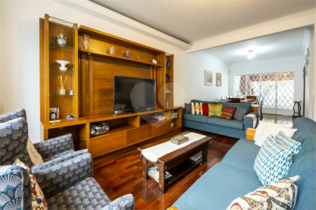 Casa de Vila à venda com 3 quartos, sendo 1 suíte, em Brooklin, São Paulo, SP