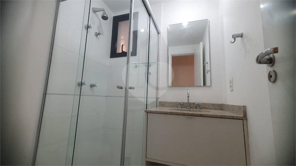 Apartamento à venda com 3 quartos, sendo 1 suíte,  em Pinheiros, São Paulo, SP