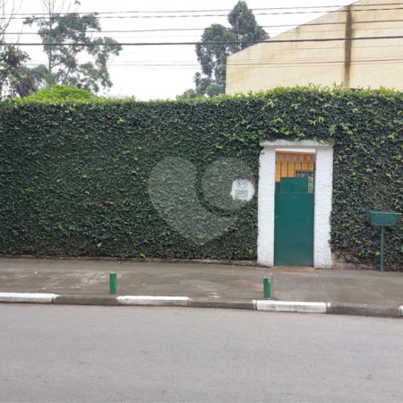 Casa à venda ou para alugar com 6 quartos, sendo 2 suítes, em Parque São George, Cotia, SP