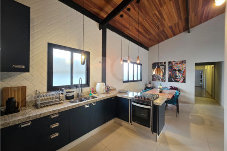 Casa à venda com 3 suítes no condomínio Portal do Bosque, Louveira - SP
