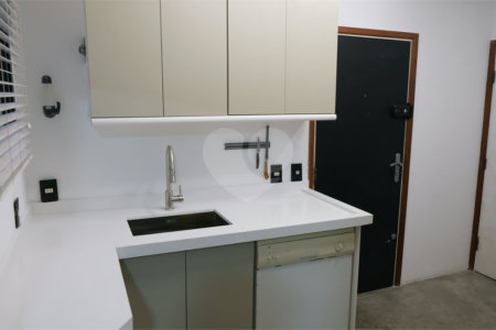 Apartamento à venda com 3 quartos, sendo 1 suíte,  em Brooklin Paulista, São Paulo, SP