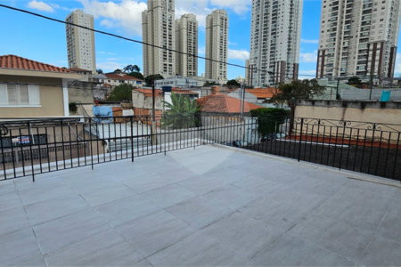 Sobrado à venda com 3 quartos, sendo 2 suítes, em Ferreira, São Paulo, SP