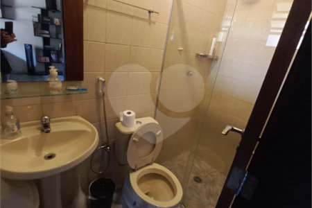 Sobrado à venda com 3 suítes em Jaguaré, São Paulo, SP