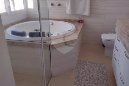 Casa à venda com 3 quartos, sendo 1 suíte, no condomínio Residencial Bouganville, Araraquara - SP