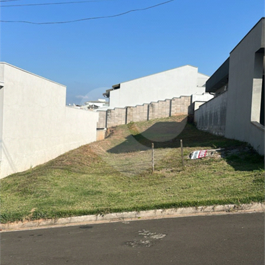 Terreno à venda no condomínio Porto do Sol, Valinhos - SP